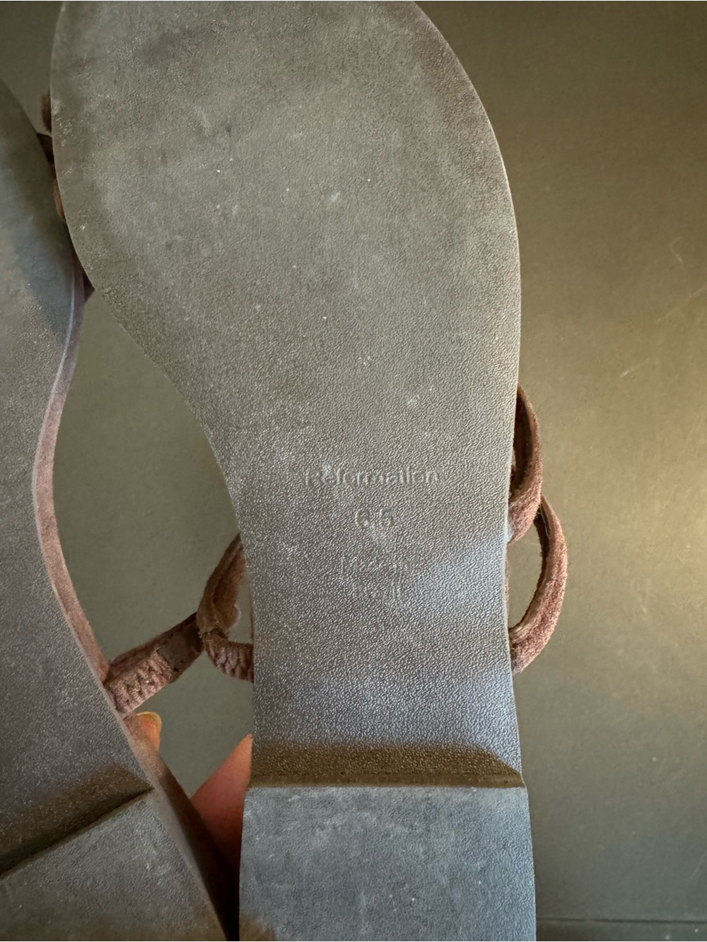 Reformation Ludo Toe Ring Strappy Flat Sandal - Picture 4 of 5